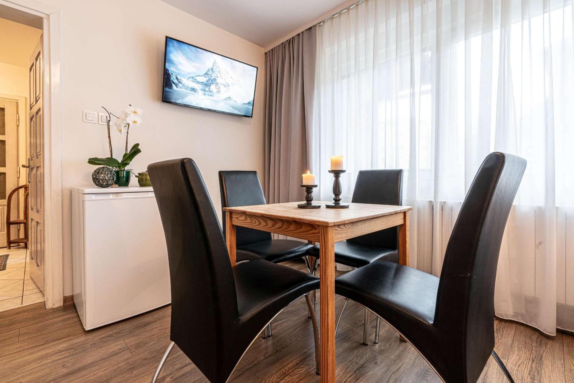 Liberta Inn - Pokoje Goscinne Zakopane Oda fotoğraf
